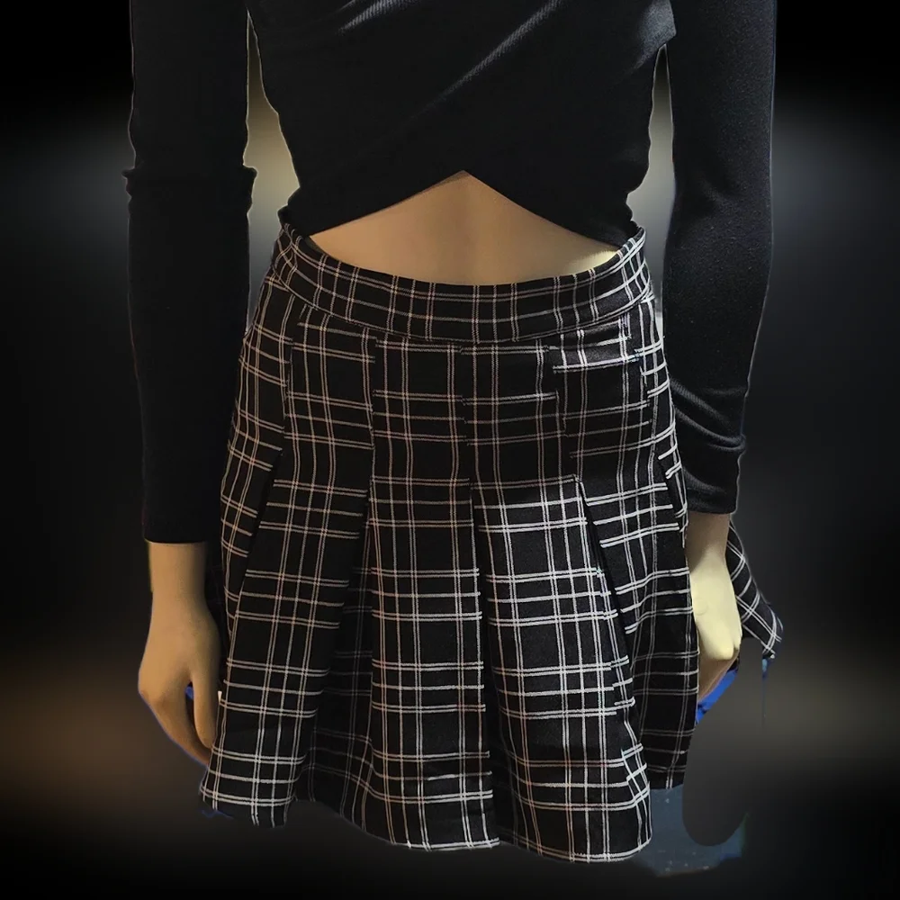 Entro Black and White Plaid‎ Skater Skirt